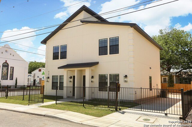 430 Montana, San Antonio, TX 78203, ,5 BañosBaños,Residential Multi Family,En Venta,430 Montana,1845676