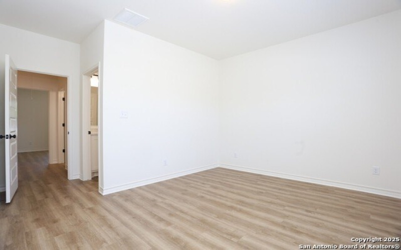 430 Montana, San Antonio, TX 78203, ,5 BañosBaños,Residential Multi Family,En Venta,430 Montana,1845676