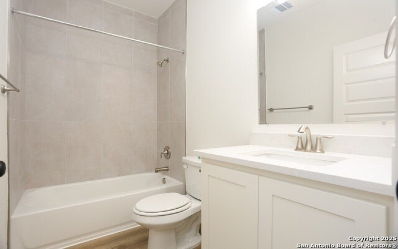 430 Montana, San Antonio, TX 78203, ,5 BañosBaños,Residential Multi Family,En Venta,430 Montana,1845676
