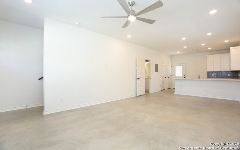 430 Montana, San Antonio, TX 78203, ,5 BañosBaños,Residential Multi Family,En Venta,430 Montana,1845676