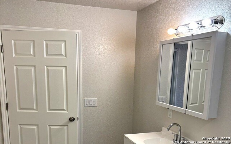 6338 Channel View, San Antonio, TX 78222, 3 Bedrooms Bedrooms, ,2 BathroomsBathrooms,Residential,For Sale,6338 Channel View,1847519