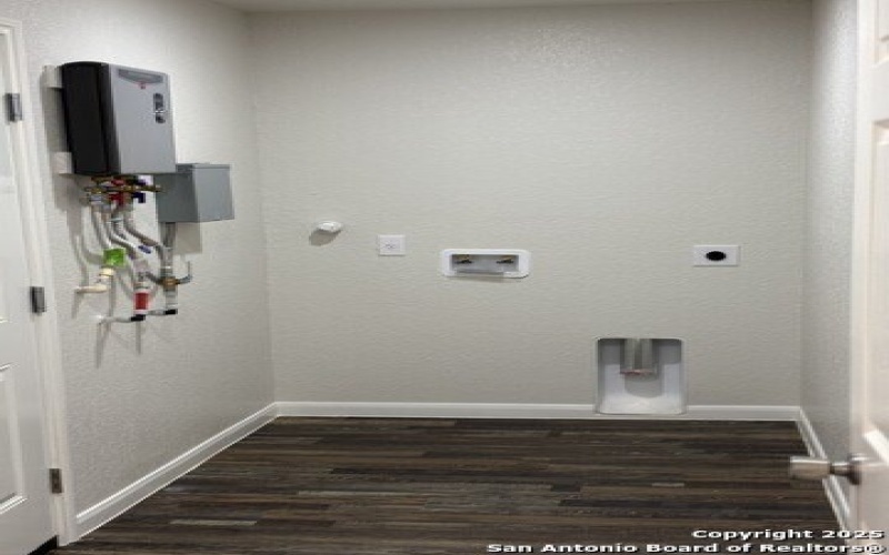 6338 Channel View, San Antonio, TX 78222, 3 Bedrooms Bedrooms, ,2 BathroomsBathrooms,Residential,For Sale,6338 Channel View,1847519