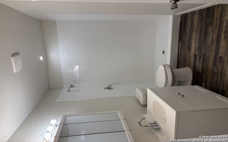 6338 Channel View, San Antonio, TX 78222, 3 Bedrooms Bedrooms, ,2 BathroomsBathrooms,Residential,For Sale,6338 Channel View,1847519