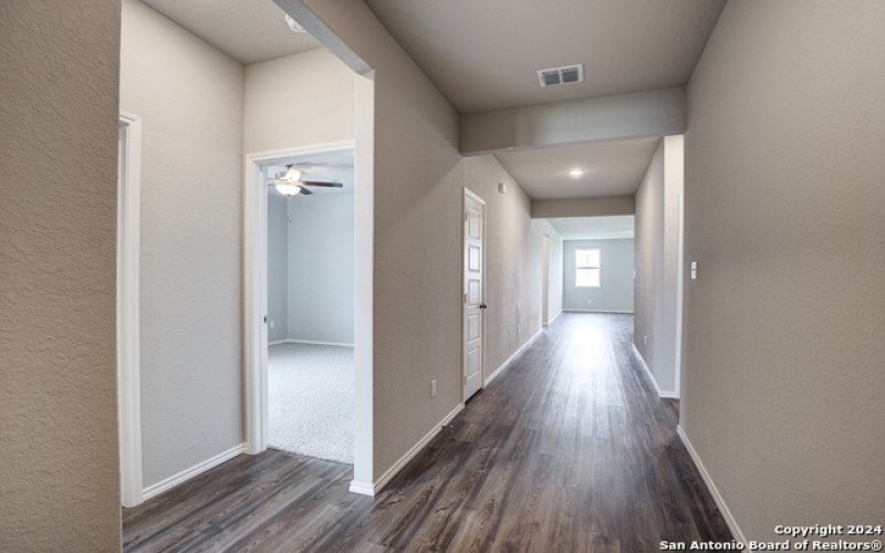 300 Ivy Roads, Seguin, TX 78155, 4 Habitaciones Habitaciones , ,3 BañosBaños,Residential,En Venta,300 Ivy Roads,1847593