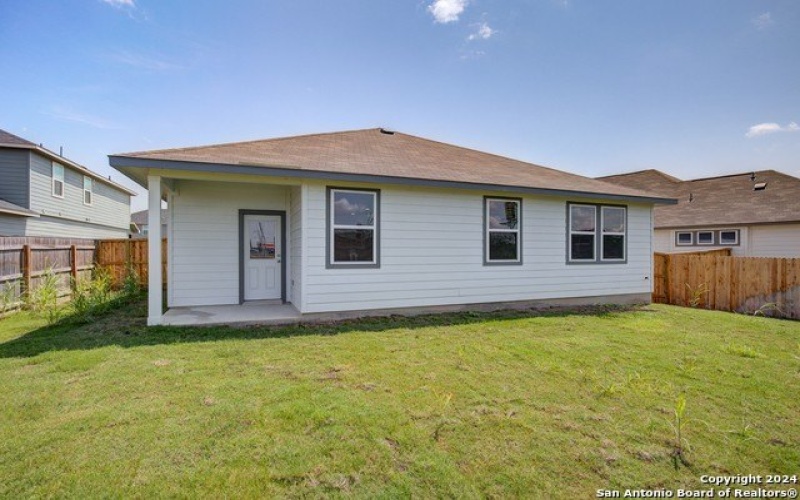 300 Ivy Roads, Seguin, TX 78155, 4 Habitaciones Habitaciones , ,3 BañosBaños,Residential,En Venta,300 Ivy Roads,1847593