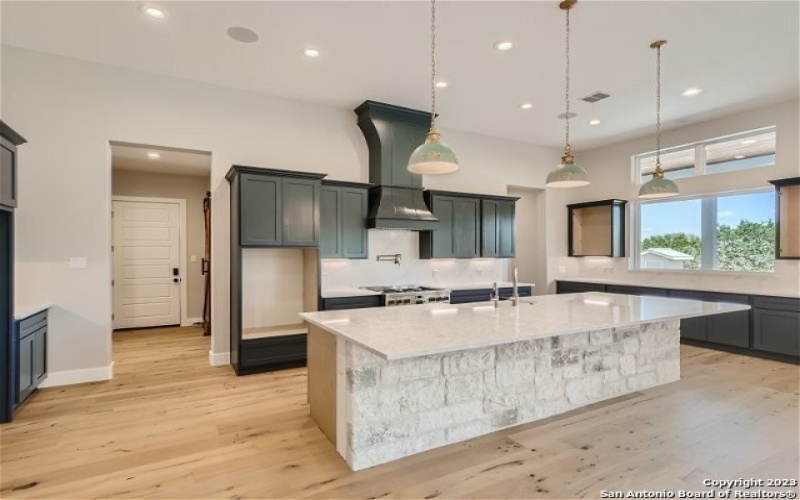 103 RIVER MTN DR, Boerne, TX 78006-2574, 4 Bedrooms Bedrooms, ,3 BathroomsBathrooms,Residential,For Sale,103 RIVER MTN DR,1840147
