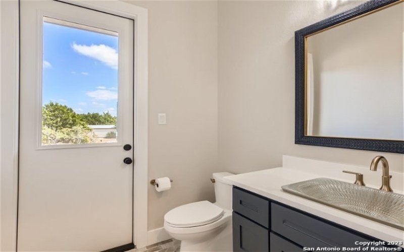 103 RIVER MTN DR, Boerne, TX 78006-2574, 4 Bedrooms Bedrooms, ,3 BathroomsBathrooms,Residential,For Sale,103 RIVER MTN DR,1840147