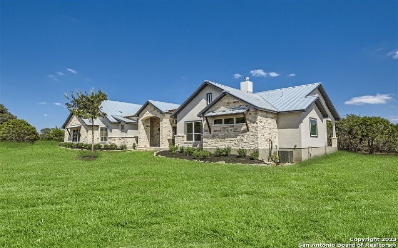 103 RIVER MTN DR, Boerne, TX 78006-2574, 4 Bedrooms Bedrooms, ,3 BathroomsBathrooms,Residential,For Sale,103 RIVER MTN DR,1840147