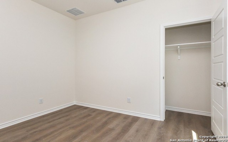 9518 Hinterlands Dr, San Antonio, TX 78221, 4 Habitaciones Habitaciones , ,2 BañosBaños,Residential,En Venta,9518 Hinterlands Dr,1840773
