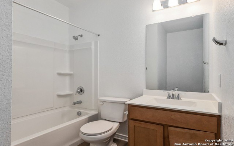 9518 Hinterlands Dr, San Antonio, TX 78221, 4 Habitaciones Habitaciones , ,2 BañosBaños,Residential,En Venta,9518 Hinterlands Dr,1840773