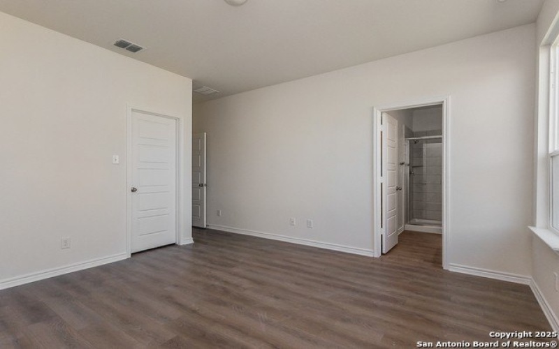 9518 Hinterlands Dr, San Antonio, TX 78221, 4 Habitaciones Habitaciones , ,2 BañosBaños,Residential,En Venta,9518 Hinterlands Dr,1840773