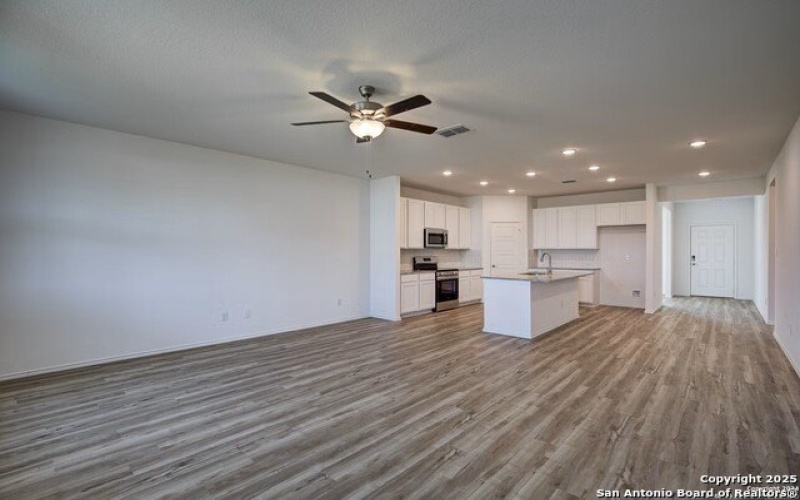 313 Jills Path, Seguin, TX 78155, 3 Habitaciones Habitaciones , ,2 BañosBaños,Residential,En Venta,313 Jills Path,1849146