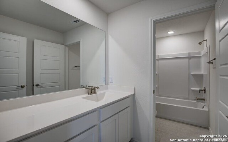 313 Jills Path, Seguin, TX 78155, 3 Habitaciones Habitaciones , ,2 BañosBaños,Residential,En Venta,313 Jills Path,1849146
