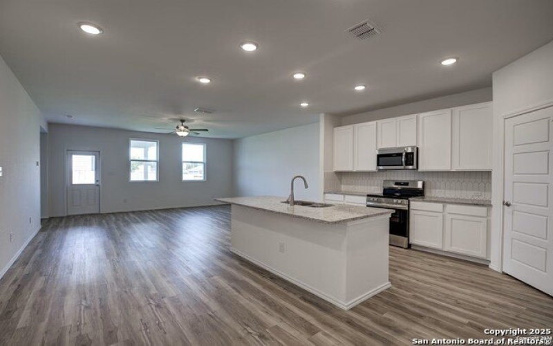 313 Jills Path, Seguin, TX 78155, 3 Habitaciones Habitaciones , ,2 BañosBaños,Residential,En Venta,313 Jills Path,1849146