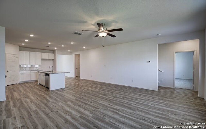 313 Jills Path, Seguin, TX 78155, 3 Habitaciones Habitaciones , ,2 BañosBaños,Residential,En Venta,313 Jills Path,1849146