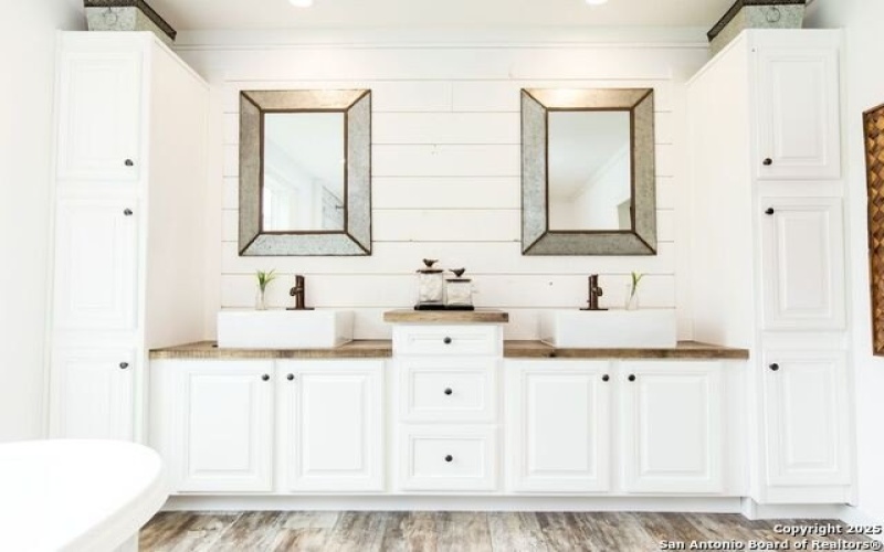 4915 Palomino Way, San Marcos, TX 78666, 4 Bedrooms Bedrooms, ,3 BathroomsBathrooms,Residential,For Sale,4915 Palomino Way,1841198