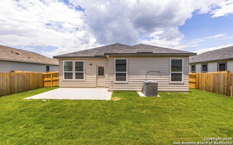 445 HORIZON PLACE, Seguin, TX 78155, 4 Habitaciones Habitaciones , ,2 BañosBaños,Residential,En Venta,445 HORIZON PLACE,1849340
