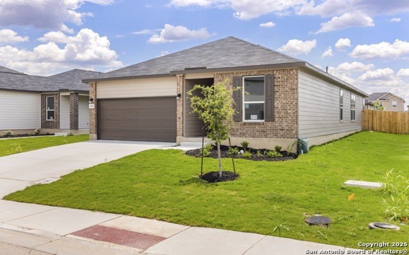 445 HORIZON PLACE, Seguin, TX 78155, 4 Habitaciones Habitaciones , ,2 BañosBaños,Residential,En Venta,445 HORIZON PLACE,1849340