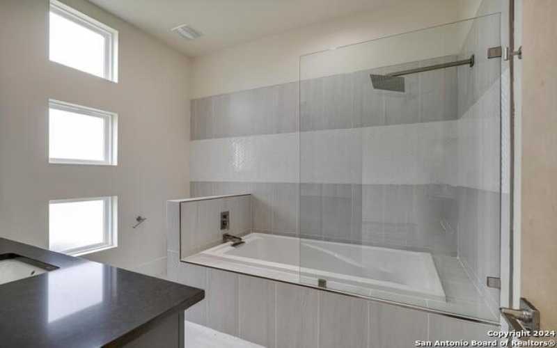 25907 Morhiss Pt, San Antonio, TX 78006, 4 Bedrooms Bedrooms, ,5 BathroomsBathrooms,Residential,For Sale,25907 Morhiss Pt,1849477