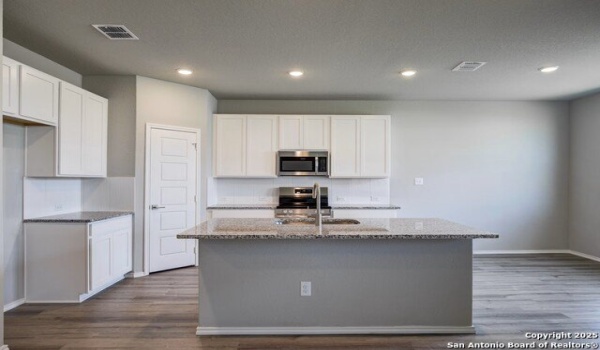 3453 Meteor Night, Converse, TX 78109, 3 Bedrooms Bedrooms, ,2 BathroomsBathrooms,Residential,For Sale,3453 Meteor Night,1849524