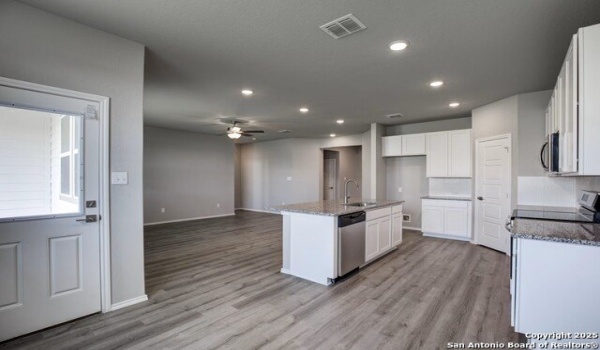 3453 Meteor Night, Converse, TX 78109, 3 Bedrooms Bedrooms, ,2 BathroomsBathrooms,Residential,For Sale,3453 Meteor Night,1849524