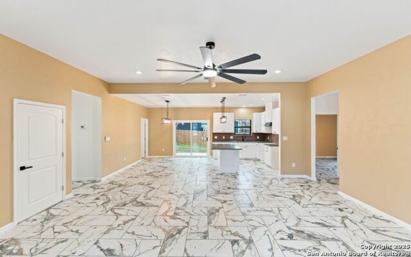 615 S Camp St, Seguin, TX 78155, 3 Bedrooms Bedrooms, ,2 BathroomsBathrooms,Residential,For Sale,615 S Camp St,1849605