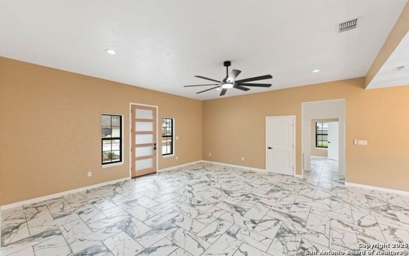 615 S Camp St, Seguin, TX 78155, 3 Bedrooms Bedrooms, ,2 BathroomsBathrooms,Residential,For Sale,615 S Camp St,1849605