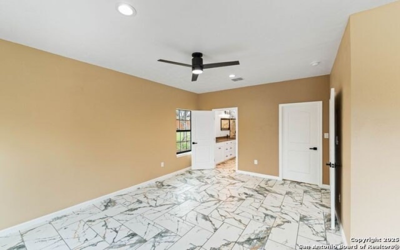 615 S Camp St, Seguin, TX 78155, 3 Bedrooms Bedrooms, ,2 BathroomsBathrooms,Residential,For Sale,615 S Camp St,1849605