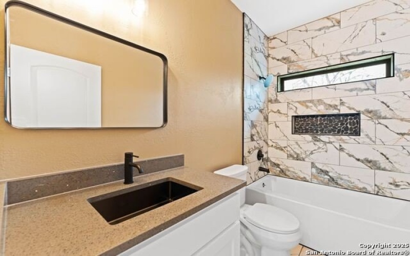 615 S Camp St, Seguin, TX 78155, 3 Bedrooms Bedrooms, ,2 BathroomsBathrooms,Residential,For Sale,615 S Camp St,1849605