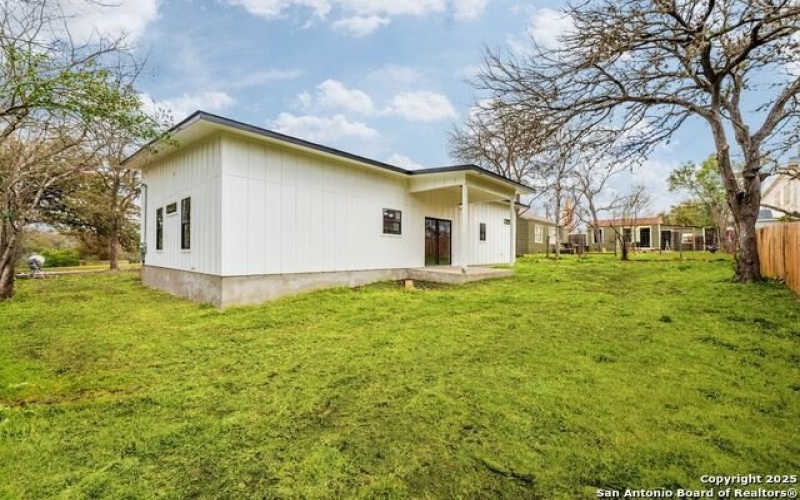 615 S Camp St, Seguin, TX 78155, 3 Bedrooms Bedrooms, ,2 BathroomsBathrooms,Residential,For Sale,615 S Camp St,1849605
