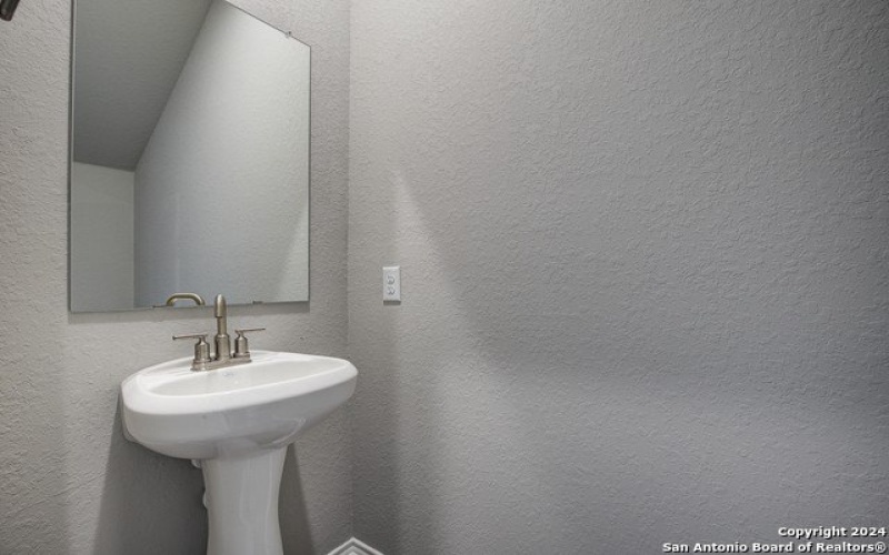 2539 Dry Moss Way, San Antonio, TX 78224, 4 Bedrooms Bedrooms, ,2 BathroomsBathrooms,Residential,For Sale,2539 Dry Moss Way,1841838
