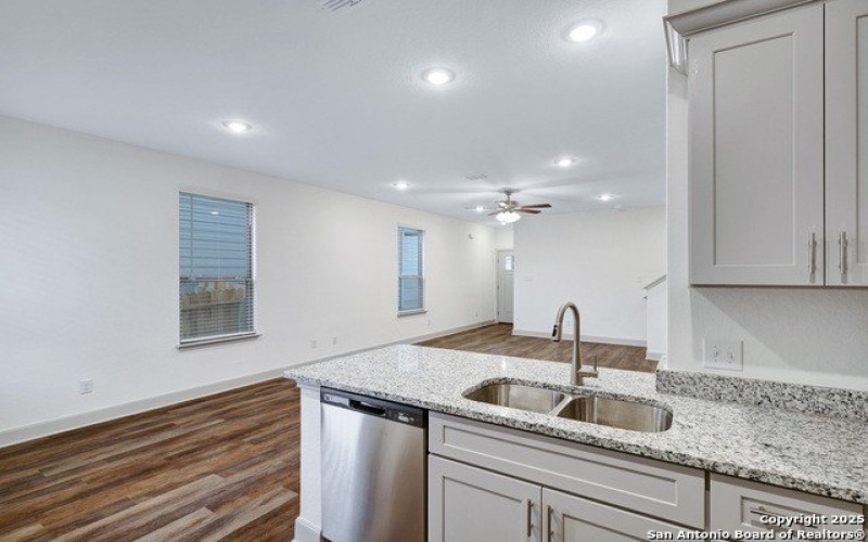 7621 Briarwood Pass #102, San Antonio, TX 78252, 3 Bedrooms Bedrooms, ,2 BathroomsBathrooms,Residential Lease,For Rent,7621 Briarwood Pass,1842139
