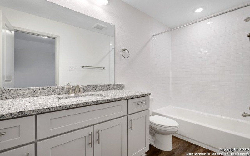 7621 Briarwood Pass #102, San Antonio, TX 78252, 3 Bedrooms Bedrooms, ,2 BathroomsBathrooms,Residential Lease,For Rent,7621 Briarwood Pass,1842139