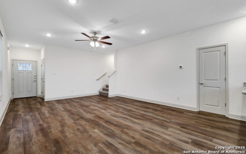 7621 Briarwood Pass #102, San Antonio, TX 78252, 3 Bedrooms Bedrooms, ,2 BathroomsBathrooms,Residential Lease,For Rent,7621 Briarwood Pass,1842139