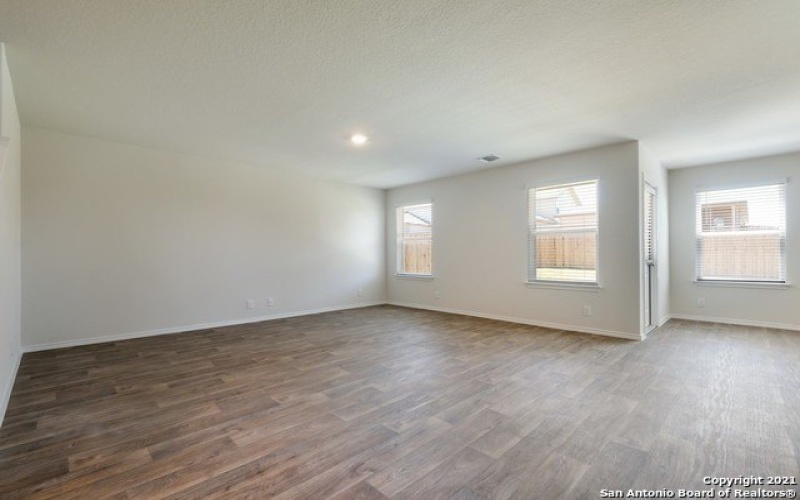 7302 Blue Moon Cove, San Antonio, TX 78252, 4 Bedrooms Bedrooms, ,3 BathroomsBathrooms,Residential,For Sale,7302 Blue Moon Cove,1843169
