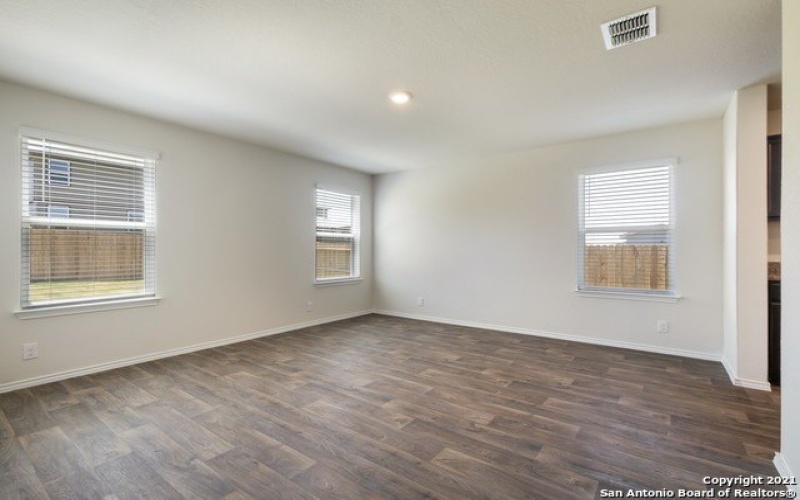 7302 Blue Moon Cove, San Antonio, TX 78252, 4 Bedrooms Bedrooms, ,3 BathroomsBathrooms,Residential,For Sale,7302 Blue Moon Cove,1843169