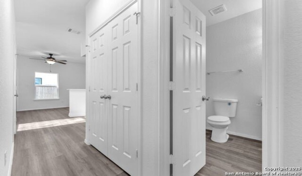 3007 SW McArthur Ave #201, San Antonio, TX 78211, 3 Habitaciones Habitaciones , ,2 BañosBaños,Residential,En Venta,3007 SW McArthur Ave,1852183