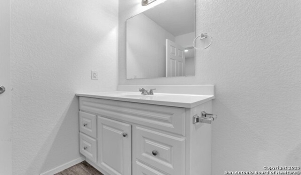 3007 SW McArthur Ave #201, San Antonio, TX 78211, 3 Habitaciones Habitaciones , ,2 BañosBaños,Residential,En Venta,3007 SW McArthur Ave,1852183