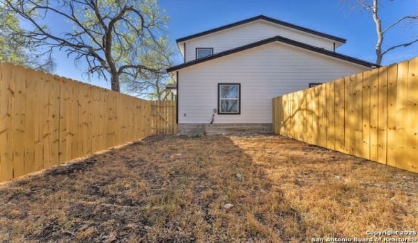 3007 SW McArthur Ave #201, San Antonio, TX 78211, 3 Habitaciones Habitaciones , ,2 BañosBaños,Residential,En Venta,3007 SW McArthur Ave,1852183