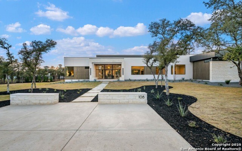108 Whittingham, San Antonio, TX 78231, 6 Bedrooms Bedrooms, ,7 BathroomsBathrooms,Residential,For Sale,108 Whittingham,1850347