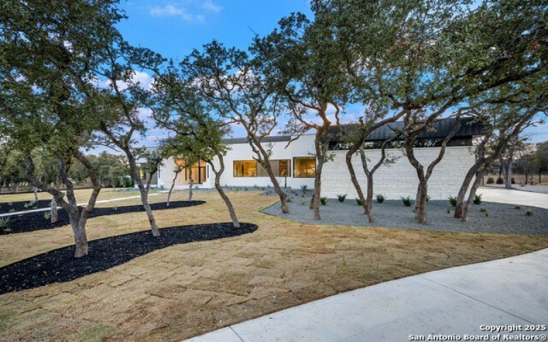 108 Whittingham, San Antonio, TX 78231, 6 Bedrooms Bedrooms, ,7 BathroomsBathrooms,Residential,For Sale,108 Whittingham,1850347