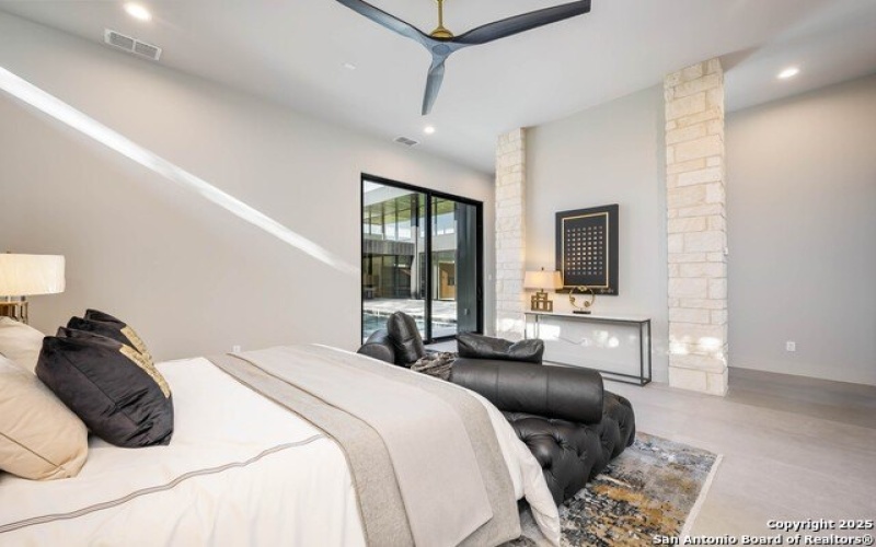 108 Whittingham, San Antonio, TX 78231, 6 Bedrooms Bedrooms, ,7 BathroomsBathrooms,Residential,For Sale,108 Whittingham,1850347