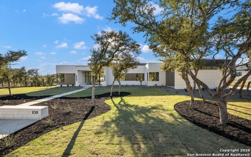 108 Whittingham, San Antonio, TX 78231, 6 Bedrooms Bedrooms, ,7 BathroomsBathrooms,Residential,For Sale,108 Whittingham,1850347