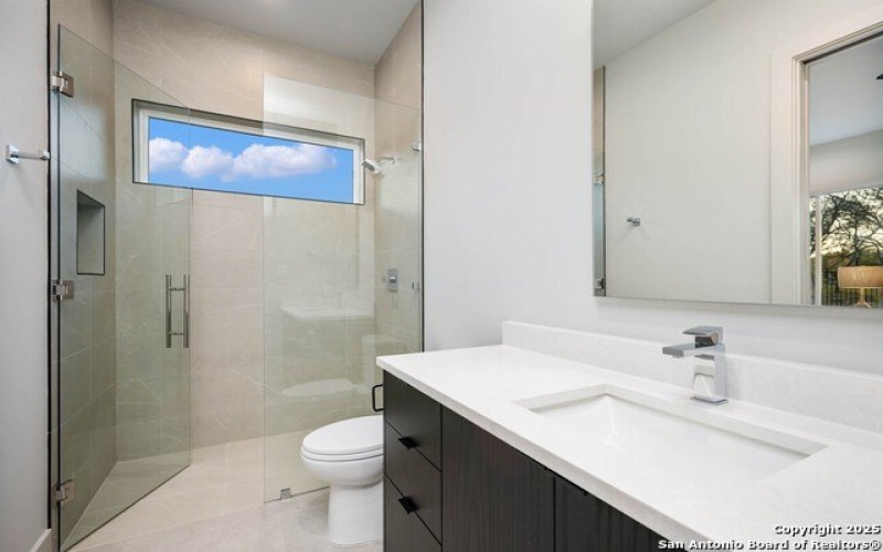 108 Whittingham, San Antonio, TX 78231, 6 Bedrooms Bedrooms, ,7 BathroomsBathrooms,Residential,For Sale,108 Whittingham,1850347