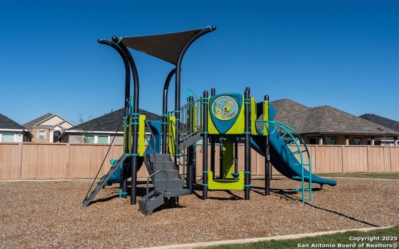 9407 HAMMERSTONE DR, San Antonio, TX 78221, 3 Habitaciones Habitaciones , ,2 BañosBaños,Residential,En Venta,9407 HAMMERSTONE DR,1850450