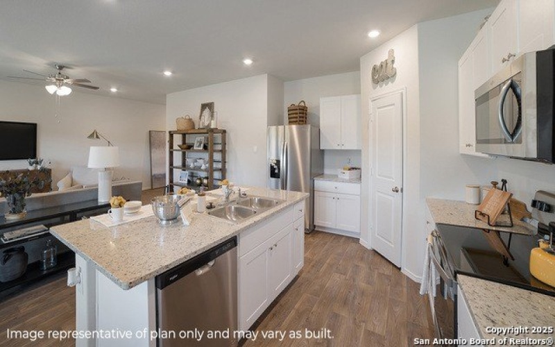 5850 Cosmic Crisp, San Antonio, TX 78252, 4 Bedrooms Bedrooms, ,3 BathroomsBathrooms,Residential,For Sale,5850 Cosmic Crisp,1851044
