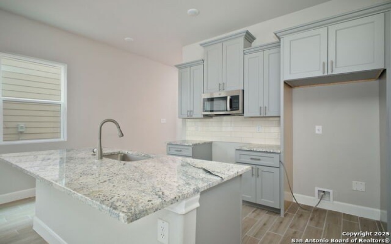 2202 Virginia Blvd, Unit 201, San Antonio, TX 78203, 3 Habitaciones Habitaciones , ,2 BañosBaños,Residential,En Venta,2202 Virginia Blvd, Unit 201,1851142
