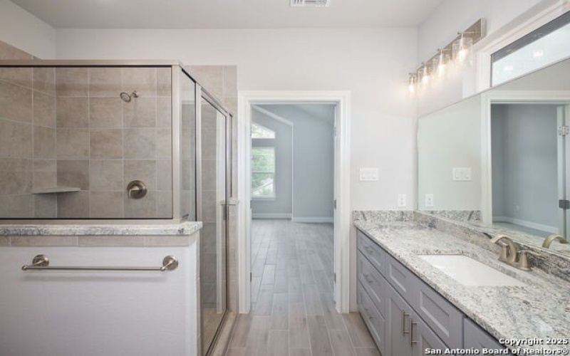 2202 Virginia Blvd, Unit 201, San Antonio, TX 78203, 3 Habitaciones Habitaciones , ,2 BañosBaños,Residential,En Venta,2202 Virginia Blvd, Unit 201,1851142