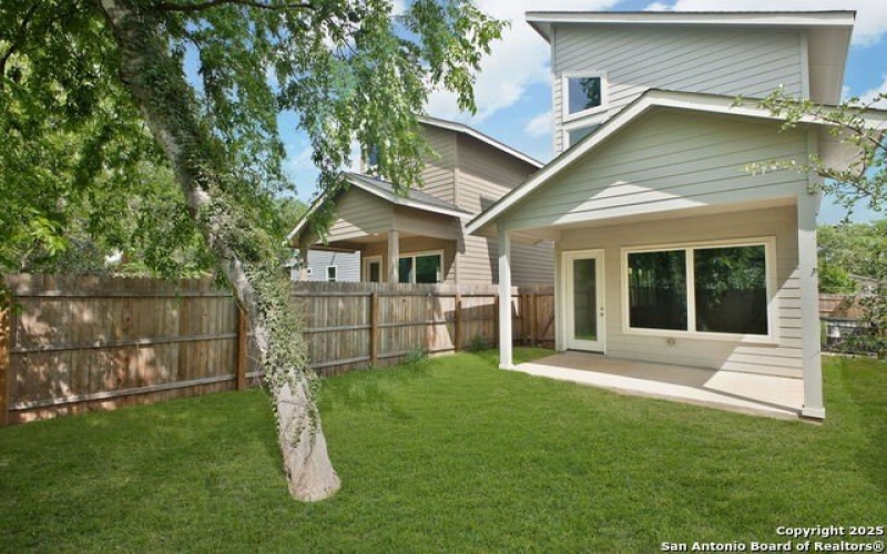 2202 Virginia Blvd, Unit 201, San Antonio, TX 78203, 3 Habitaciones Habitaciones , ,2 BañosBaños,Residential,En Venta,2202 Virginia Blvd, Unit 201,1851142