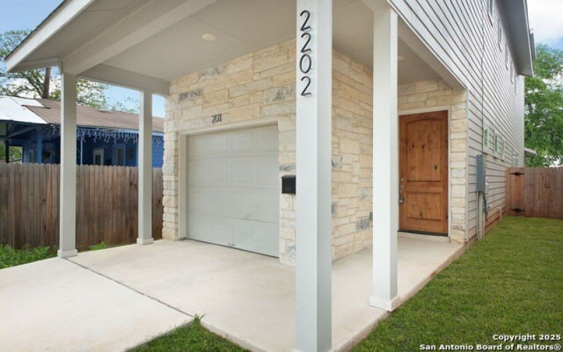2202 Virginia Blvd, Unit 201, San Antonio, TX 78203, 3 Habitaciones Habitaciones , ,2 BañosBaños,Residential,En Venta,2202 Virginia Blvd, Unit 201,1851142